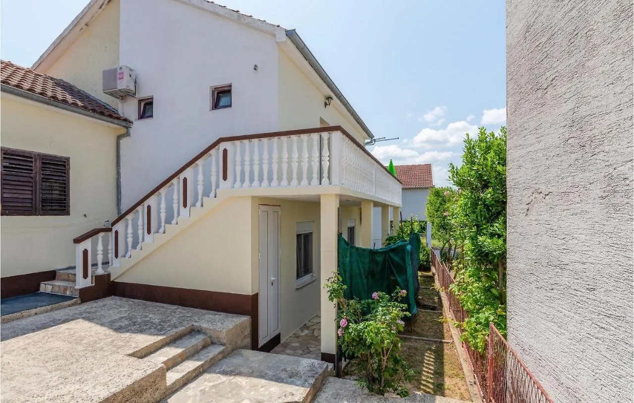 Amazing Apartment In Karin Gornji With Kitchen Gornji Karin