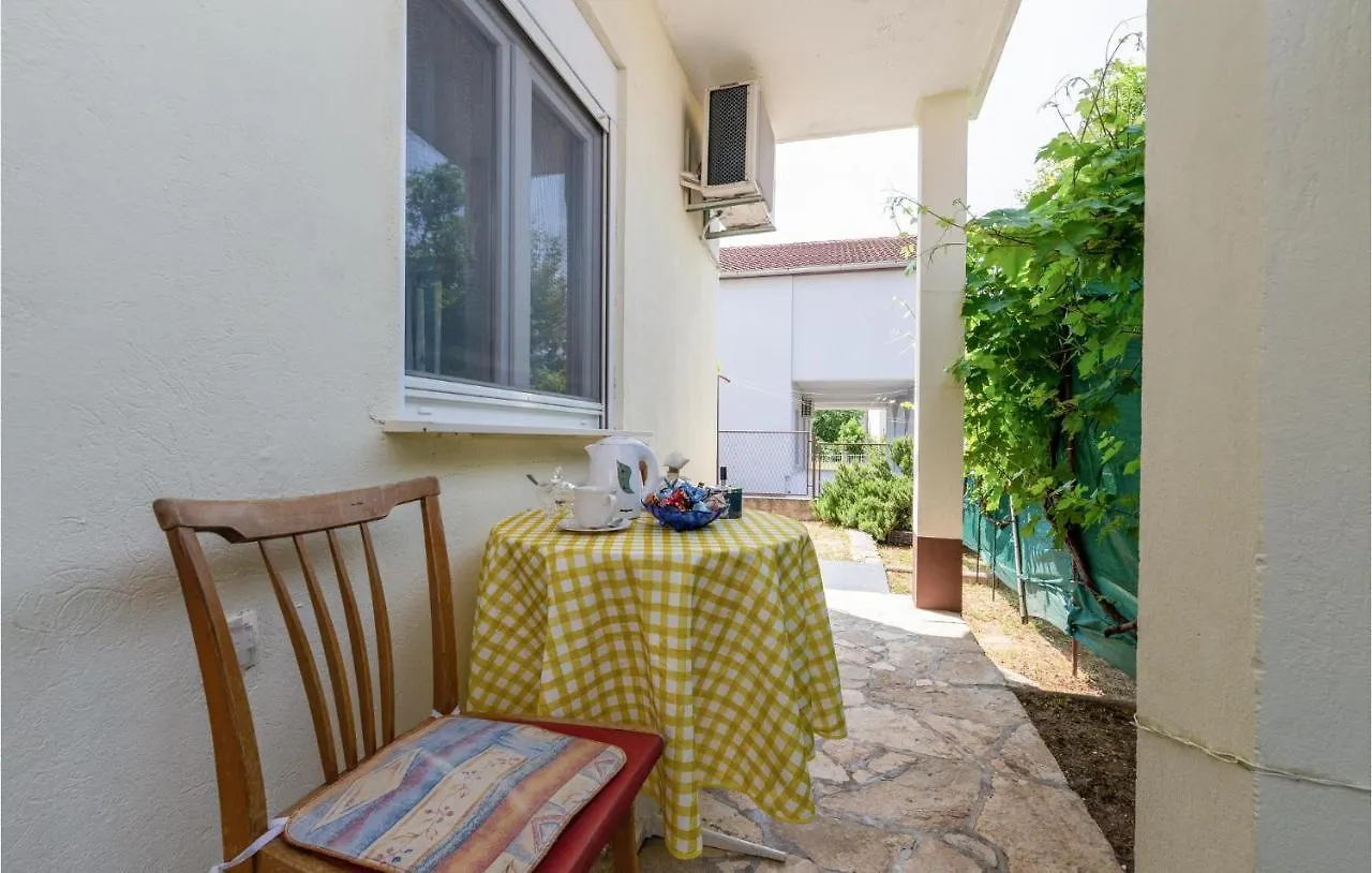Amazing Apartment In Karin Gornji With Kitchen Gornji Karin